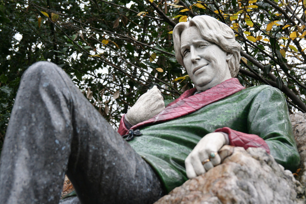 Oscar Wilde Statue